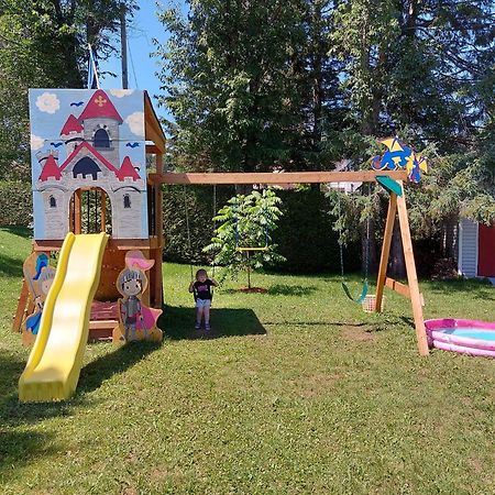 Gite Au P'Tit Bonheur B&B Coaticook Exteriör bild