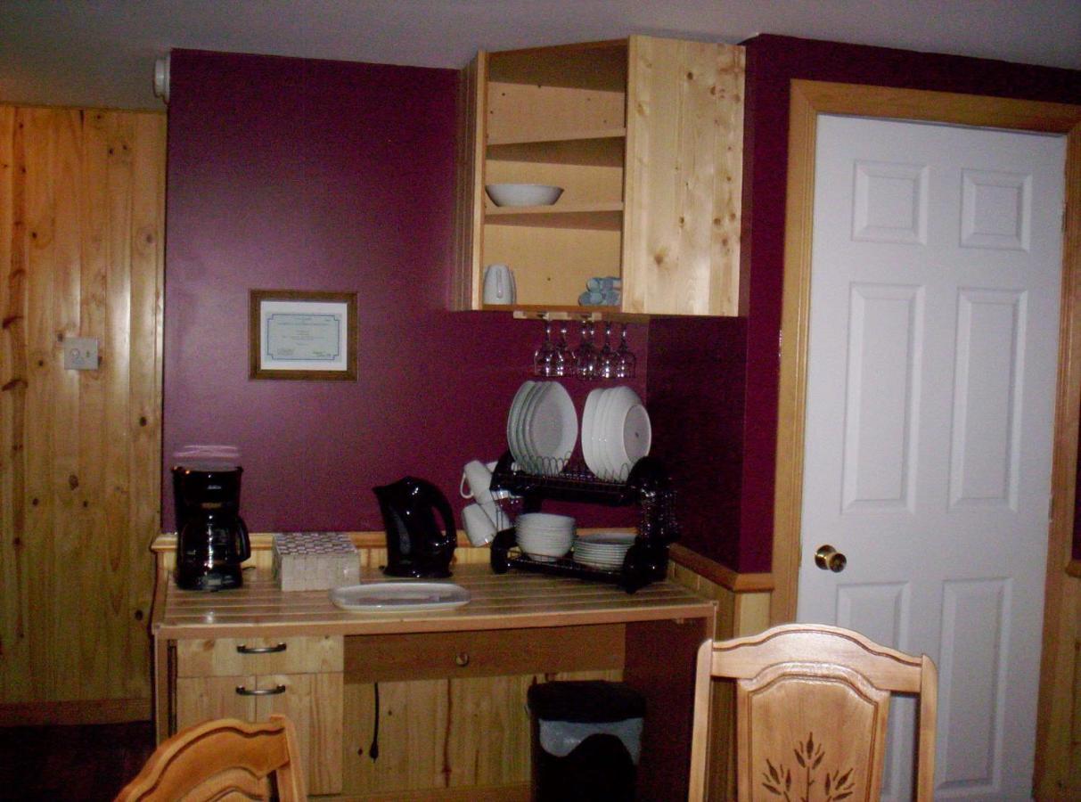 Gite Au P'Tit Bonheur B&B Coaticook Exteriör bild