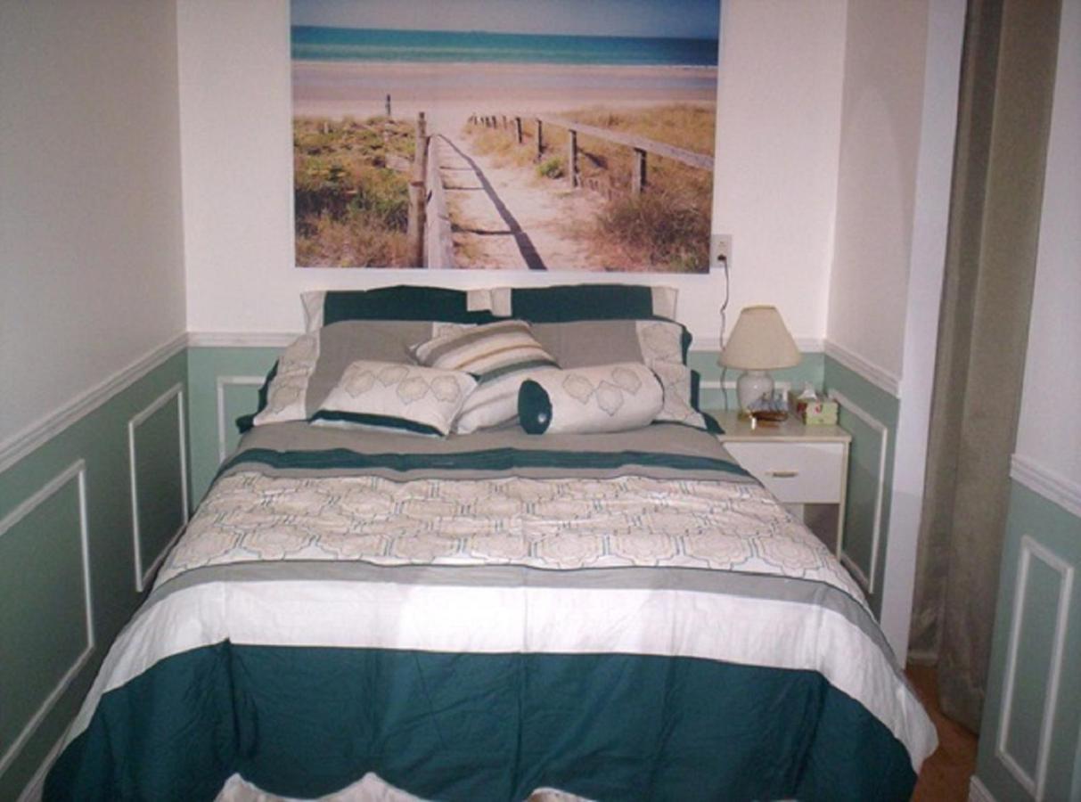 Gite Au P'Tit Bonheur B&B Coaticook Exteriör bild